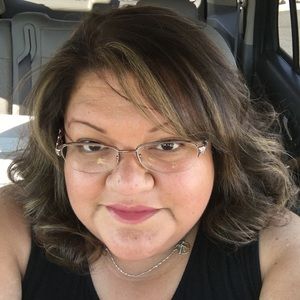 Meet your Posher, Alicia